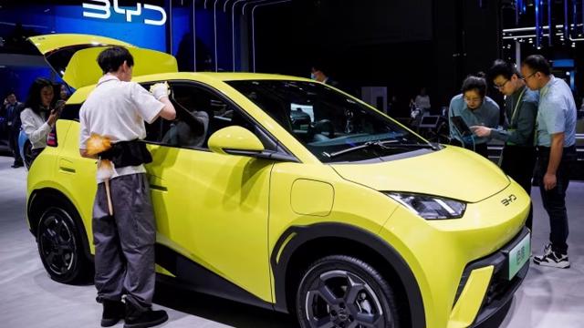 BYD giảm giá xe điện: Trung Quốc cảnh báo nguy cơ chiến tranh giá phá vỡ ngành EV